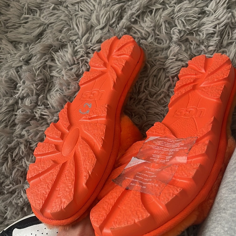 Ugg’s Sleeper Mint Condition No Box Run Like Size… - image 3